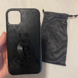 iPhone 11 Leopard Loopy case